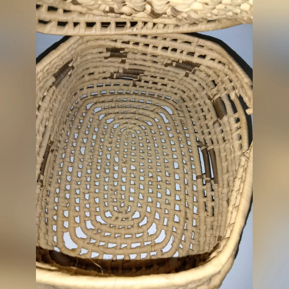 Multi Purpose Hand Woven Double Handle Yucca Basket with Top Cover